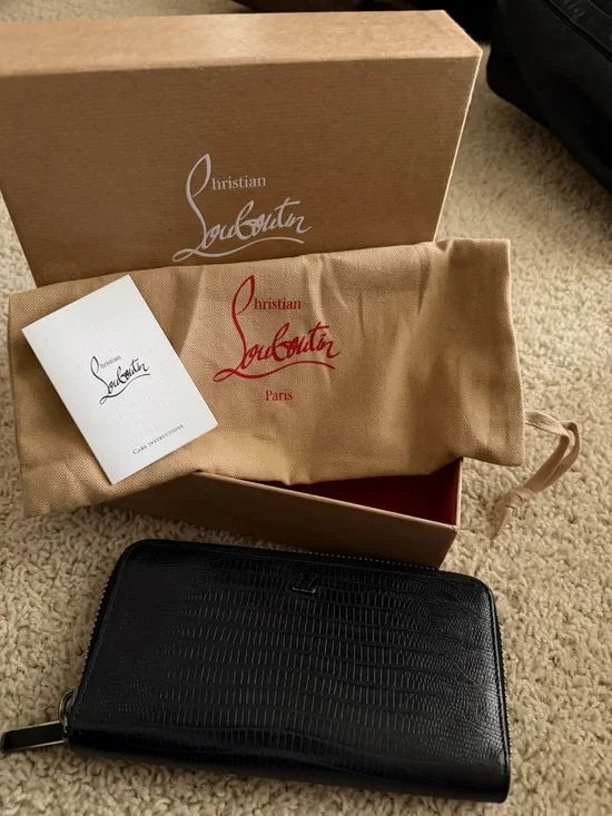 Christian Louboutin Black Lizard-Texture Zip Wallet with dusty and box - Picture 2 of 8